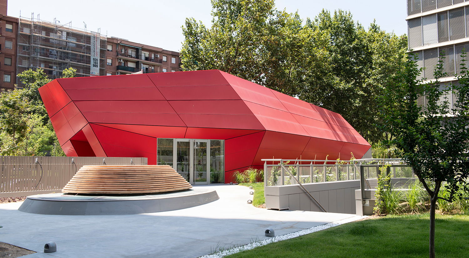 Gardens and Paddle Court