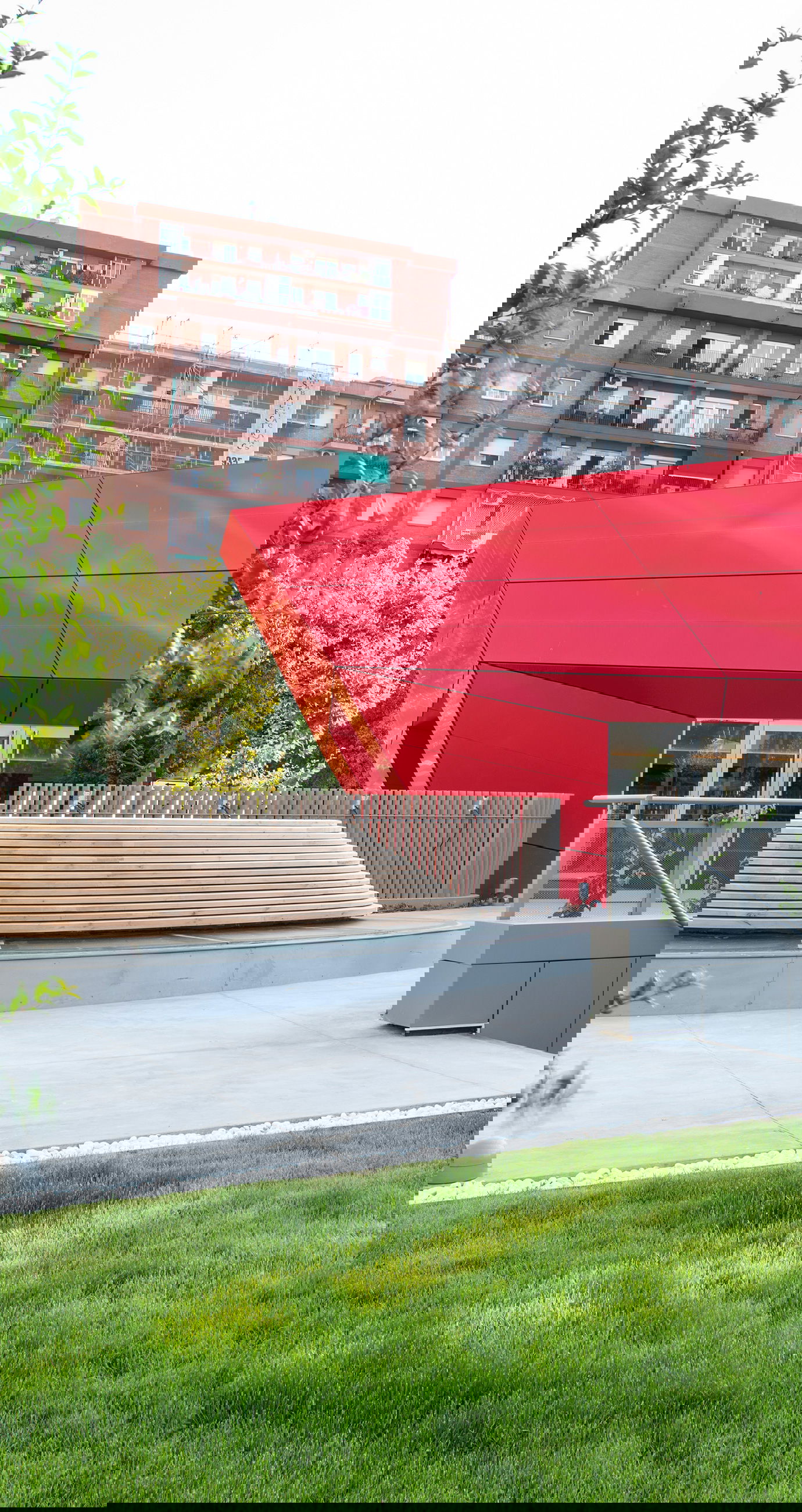 Gardens and Paddle Court